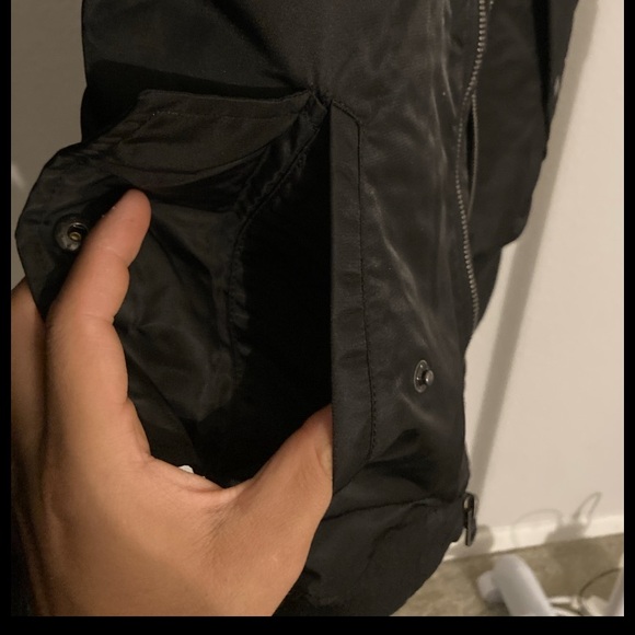 Levi’s Black Waterproof Bomber Jacket - Picture 6 of 8